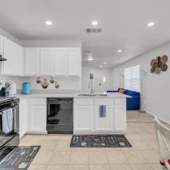 Cozy Home Near Tesla COTA Austin Airport