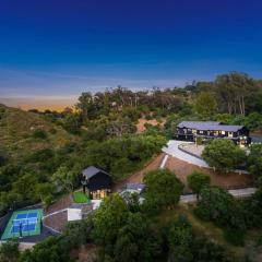 Ultra High-End Villa with Pool, Spa and Private Courts