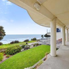 Wanaka Studio - sea views from your private patio