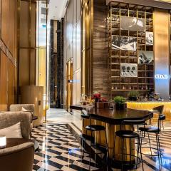 Riverside Skyline Stay at Landmark 81