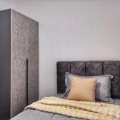 Single Room R&F Princess Cove Shared Common Space