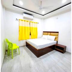 HoTel Sekhar-Palace-Near VaraNasi JunctioN WitH InterNet FacilitY