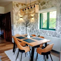 G&J Traditional House