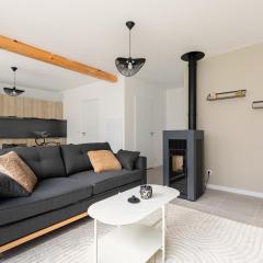 Jolie maison lumineuse de style industriel