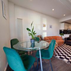 Stunning Flat Near Queen Elizabeth Park