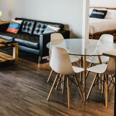 The Spot - Luxurious 3-Bedroom Apartment in the Heart of Winnipeg