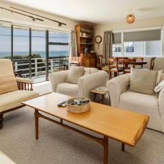 Messenger Magic - classic 5BR Kiwi bach