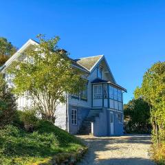 Beautiful Home In Vistdal With Wifi