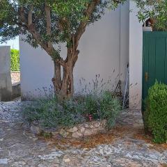 1 Bedroom Cozy Apartment In Betina