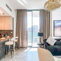 Modern & Cozy 1BR in Business Bay with Pool View - 10AB05