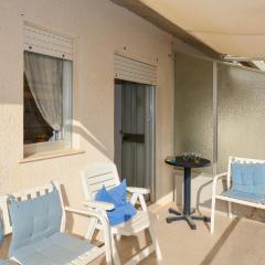 Lovely Apartment In Kaukana With Wifi