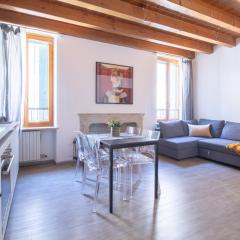 GuestHost - Valeggio sul Mincio Two-Levels Apt X4!
