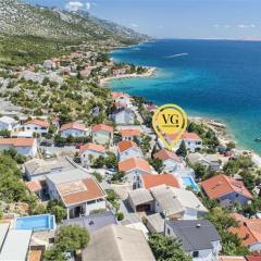 Villa Figs beachfront apartman 1 by Villas Guide