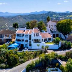 Pamosoro Pegomo Villa - Luxurious Knysna Views!