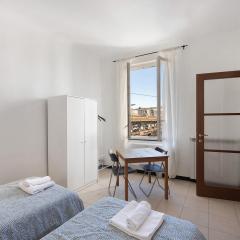 Genova - A due passi dall'acquario