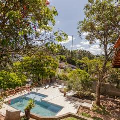 Casa com Piscina, Salao de jogos e Churrasqueira