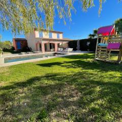 Gridelaide32 - Villa avec piscine privée à quelques pas de la mer à Grimaud dans le Golfe de St Tropez