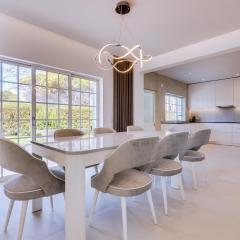 Casa Nuria com 4 quartos, piscina e churrasco em Vale do Lobo