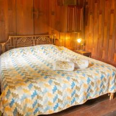 Teak House Homestay II