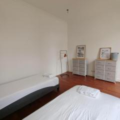 Schiefe Stadtvilla Oldenburg - großes Altbauhaus