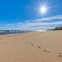 Steps to Beach - Two Rivers Lakeview Cottage