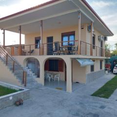 Villa Anastasia 1ος Όροφος Εξοχικής Παραθαλάσσιας Κατοικίας Νέα Ηράκλεια Χαλκιδικής