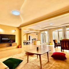 Luxury apartment with garden view