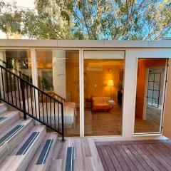 Serene Glasshouse Retreat with Iconic LA Skyline Views