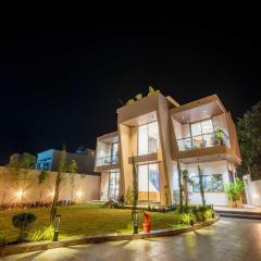 Villa Papillon by DanCenter | Pvt Pool | Jacuzzi | Kids Room | Udaipur