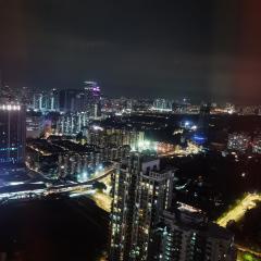 The Roberstson Bukit Bintag Kuala Lumpur with City view