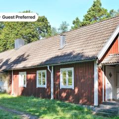 8 person holiday home in LÖNSBODA-By Traum