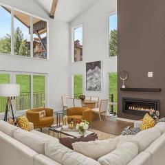 Ski-In Ski-Out Escape with Mountain Views in Snowm