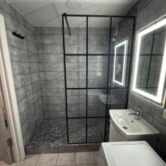 Простора і сучасна євродвушка в центрі Черкас!