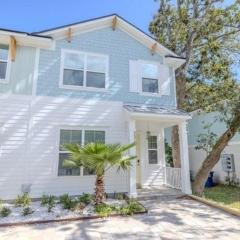 Modern Beach Townhome, One Block to the Sand
