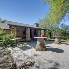 6 Mi to Laughlin AFB Cozy Studio with Private Yard