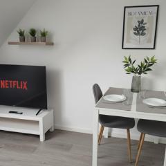 Bruchsal Business Apartment - Schreibtisch - Smart-TV