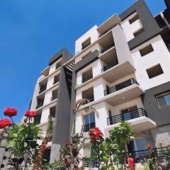 Spacious 2BR with Living Room Zayed Gated Community