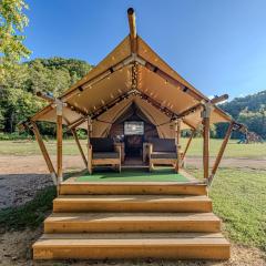 Nature Retreat Cozy tentHVACSpa Bath