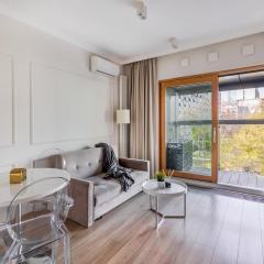Luxury 2-room apartment with a beautiful city view
