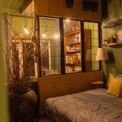 Boeken kot, charming apartment via tinykot