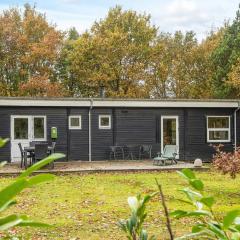 6 person holiday home in Ørsted-By Traum