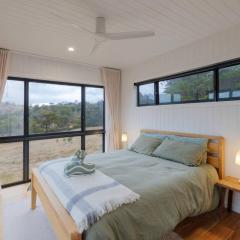 Off-Grid Farm Stay with Scenic Views