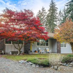 Port Angeles Abode with Yard and Guest House!