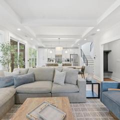 New Modern Luxurious Woodland Retreat home