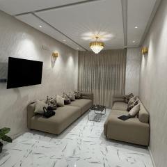 Calm Elegant Apartment City Center with Garage