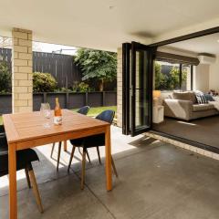 Modern Townhouse In Strandon - comfort and style