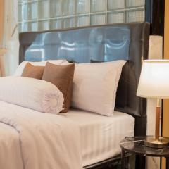 Contemporary Design Central District Studio 2B !