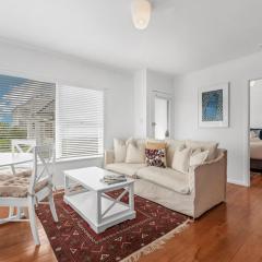 Bespoke Stays - Christmas By The Coast