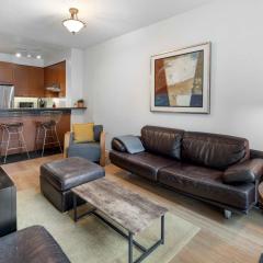 Luxury 1-Bedroom Condo in Yorkville, Downtown Toronto