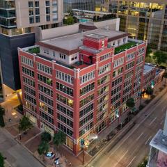 Reside Houston Downtown, a Wyndham Residence